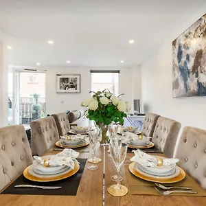https://premier-penthouse-apartment.brighton-hotels-england.com